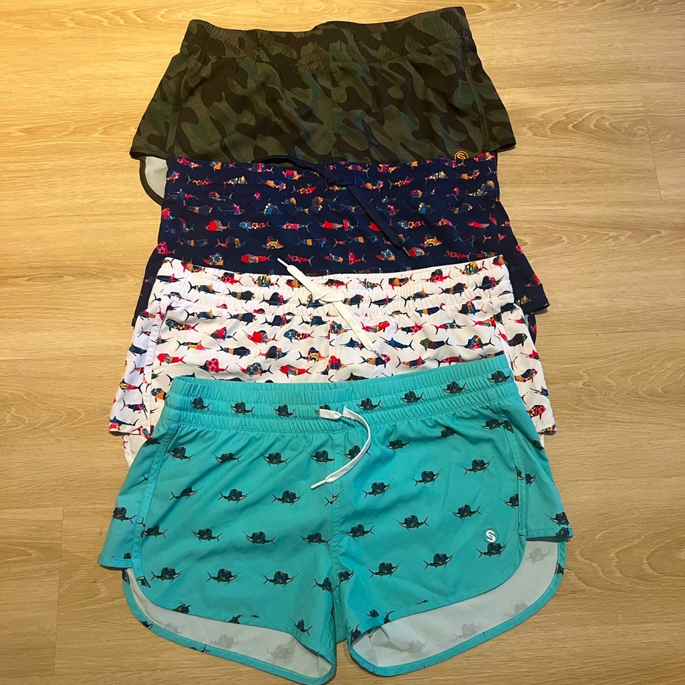 Women’s SCALES board shorts.
